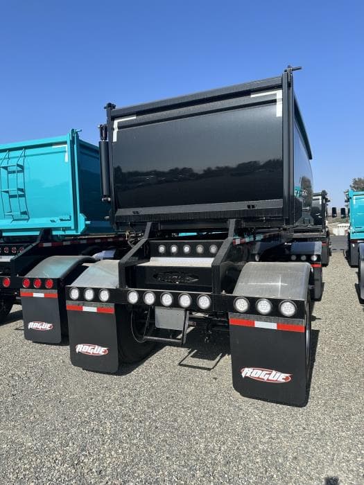 2025 Peterbilt 579 — photo 3