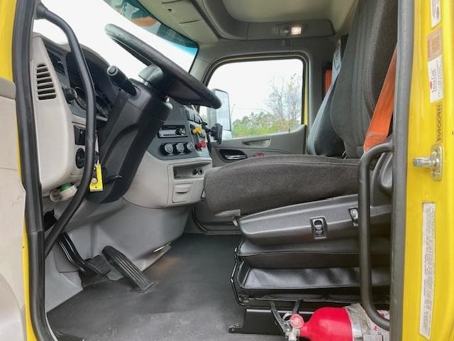 2021 Peterbilt 579 — photo 12