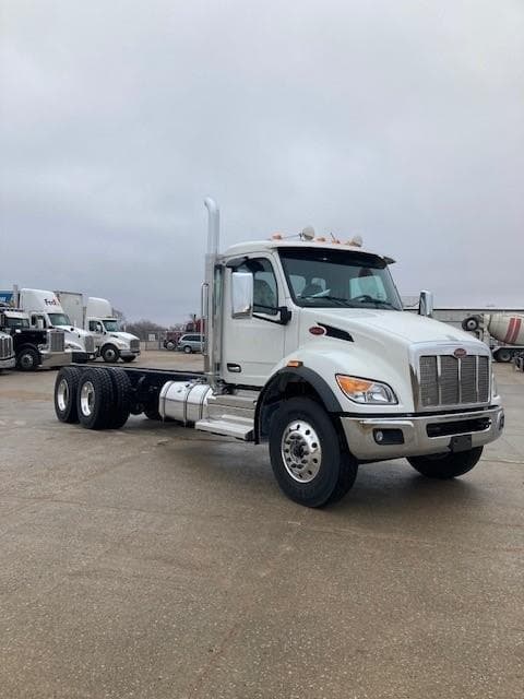 2025 Peterbilt 548 — photo 8