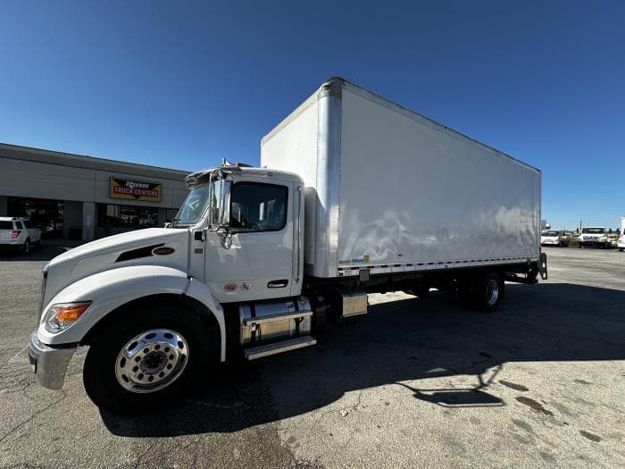 2025 Peterbilt 536 — photo 2