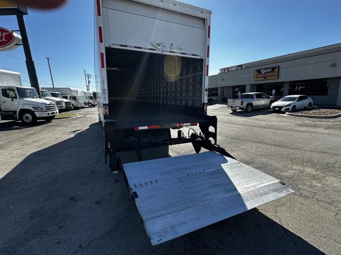 2025 Peterbilt 536 — photo 8