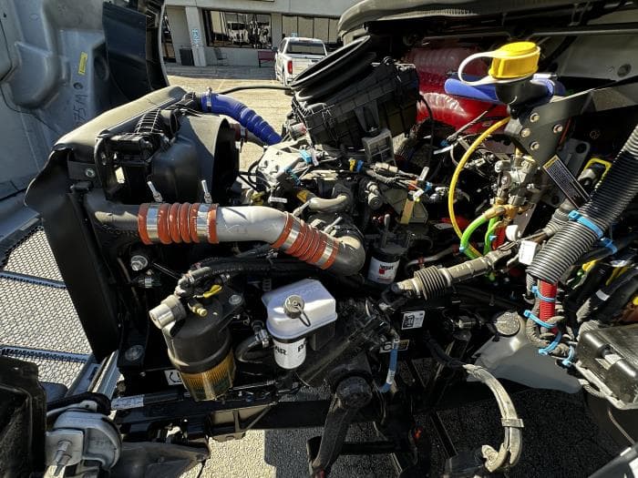 2025 Peterbilt 536 — photo 12