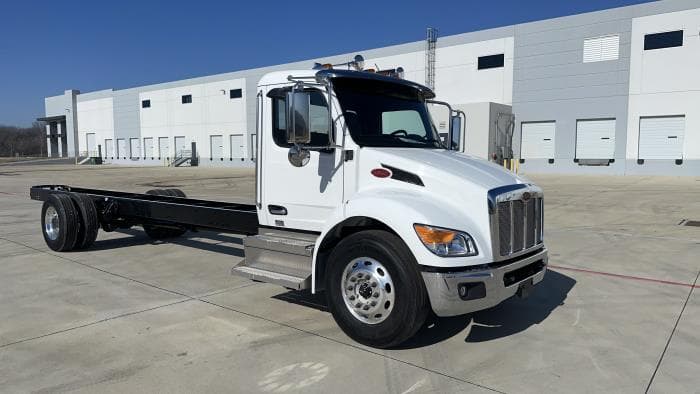 2025 Peterbilt 536 — photo 4