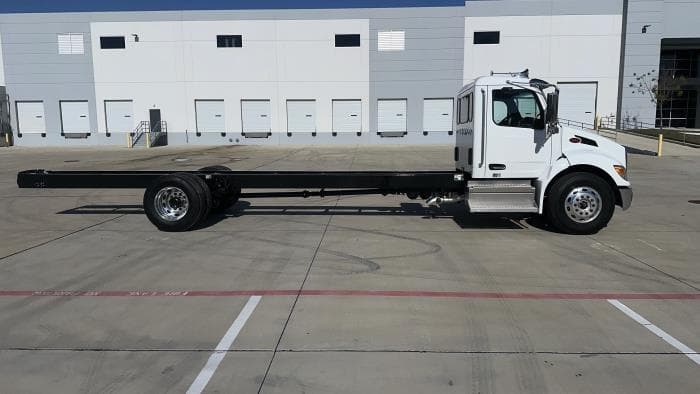 2025 Peterbilt 536 — photo 5