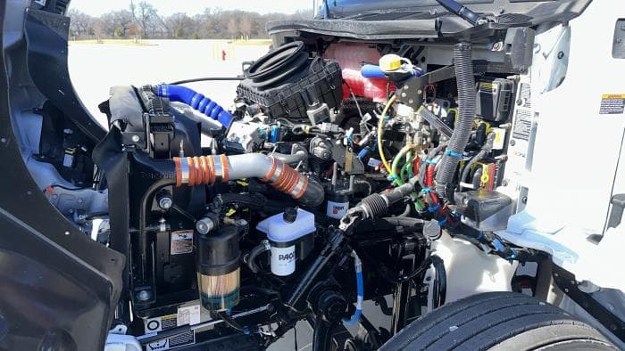 2025 Peterbilt 536 — photo 16