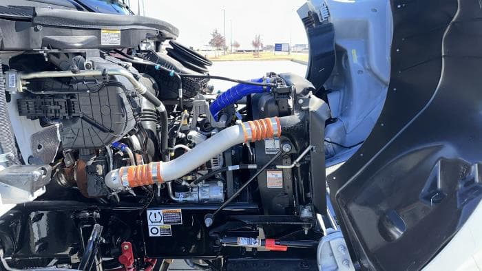 2025 Peterbilt 536 — photo 17