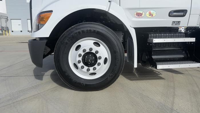 2025 Peterbilt 536 — photo 10