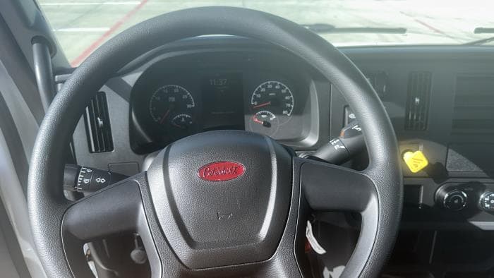 2025 Peterbilt 536 — photo 17