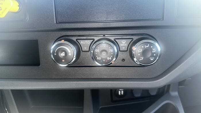 2025 Peterbilt 536 — photo 19