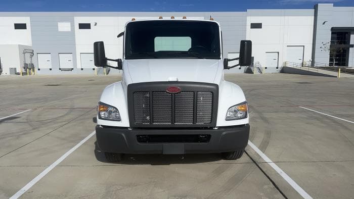 2025 Peterbilt 536 — photo 3