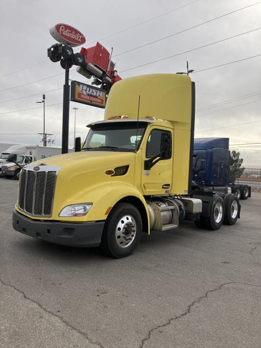 2021 Peterbilt 579 — photo 2