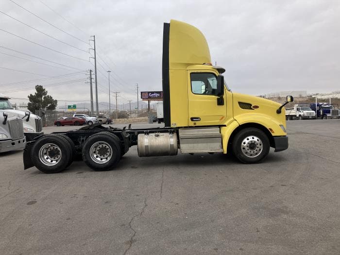 2021 Peterbilt 579 — photo 6