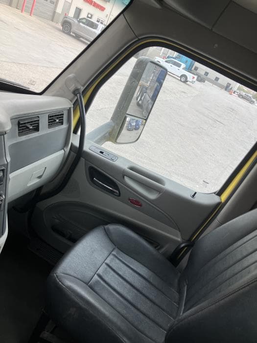 2021 Peterbilt 579 — photo 22