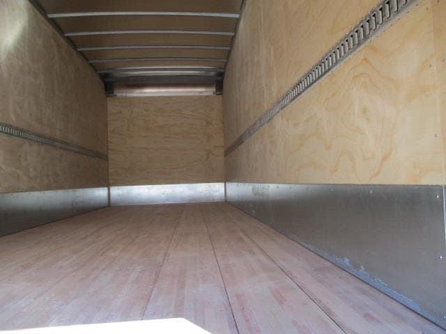 2025 Peterbilt 536 — photo 8