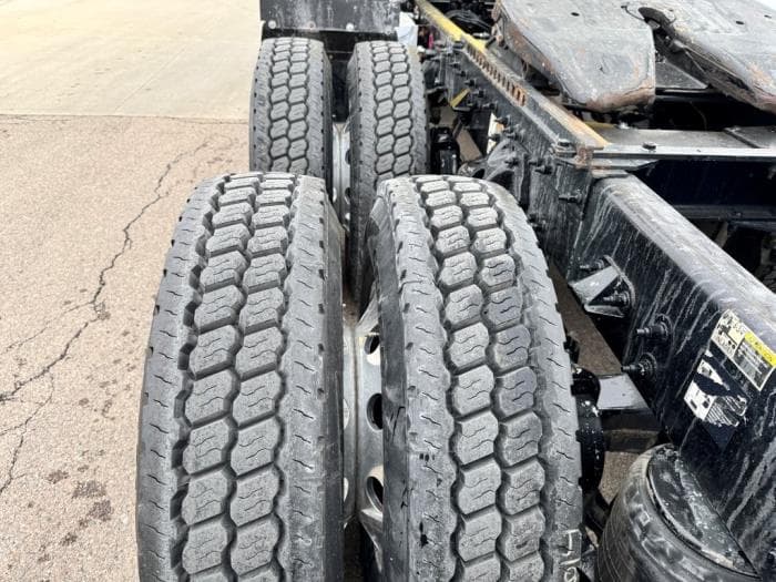 2021 Peterbilt 579 — photo 11