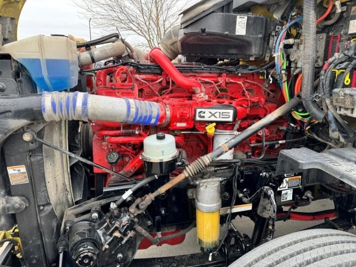 2021 Peterbilt 579 — photo 18