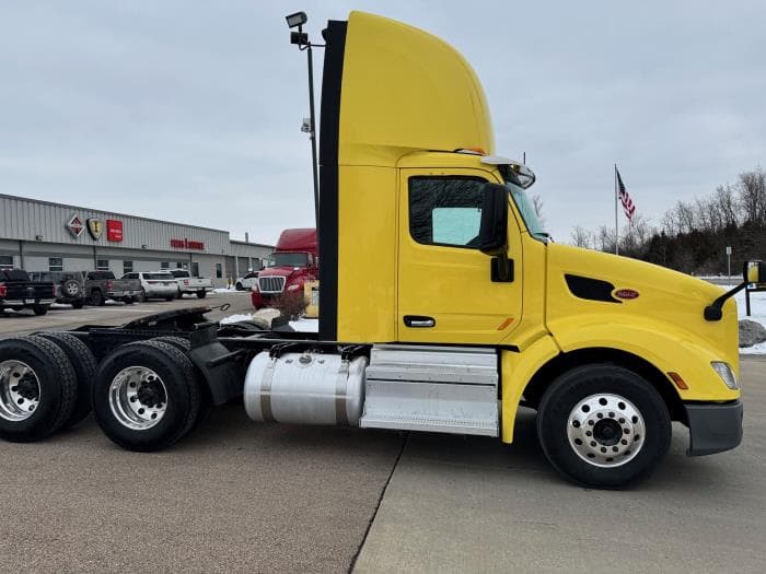 2021 Peterbilt 579 — photo 5