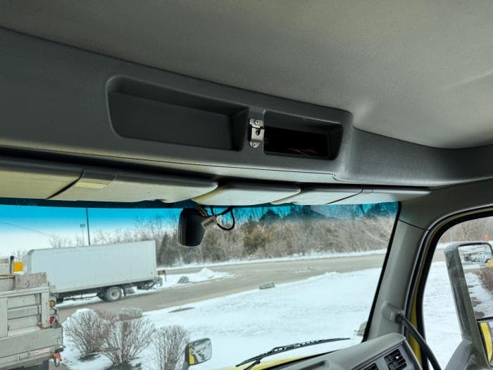 2021 Peterbilt 579 — photo 25