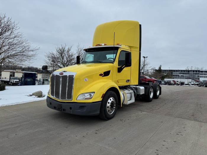 2021 Peterbilt 579 — photo 7