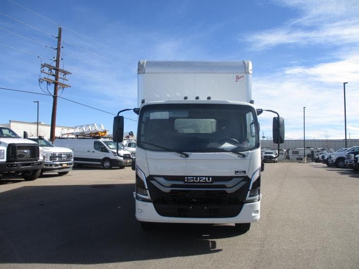 2025 Isuzu NRR — photo 2