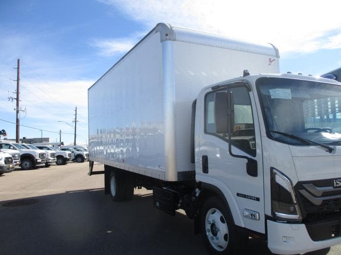 2025 Isuzu NRR — photo 3