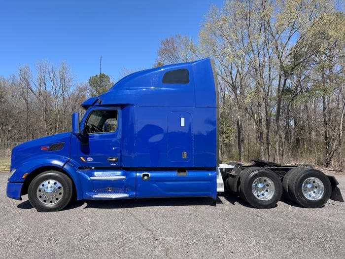 2022 Peterbilt 579 — photo 3