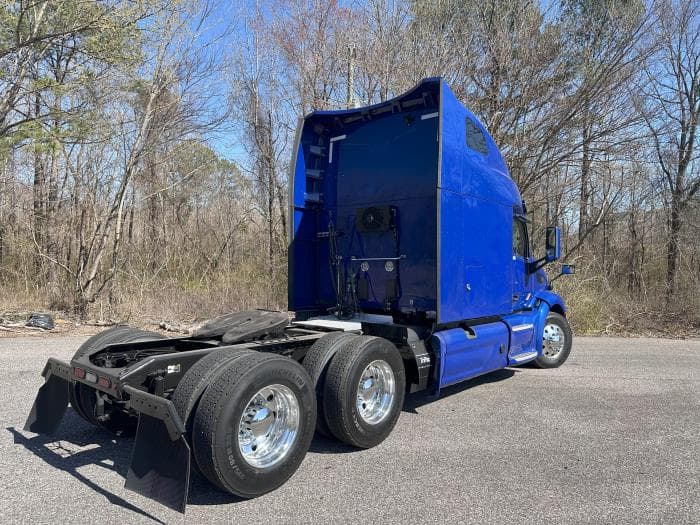 2022 Peterbilt 579 — photo 15