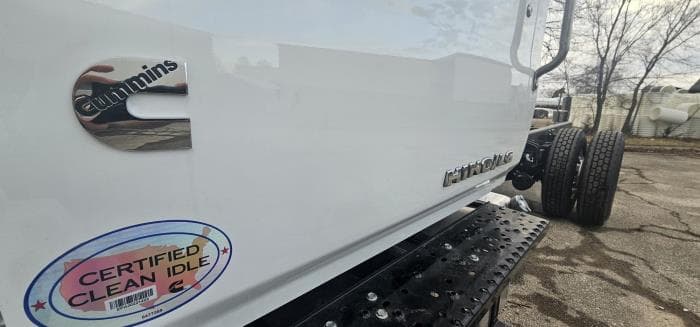 2025 Hino L6 — photo 6