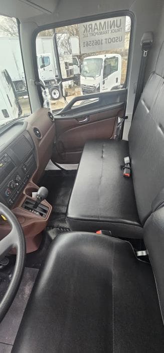 2025 Hino L6 — photo 8