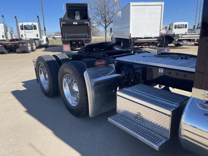 2024 Peterbilt 389 — photo 7
