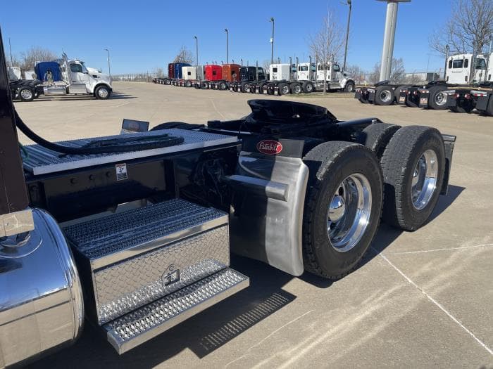 2024 Peterbilt 389 — photo 15