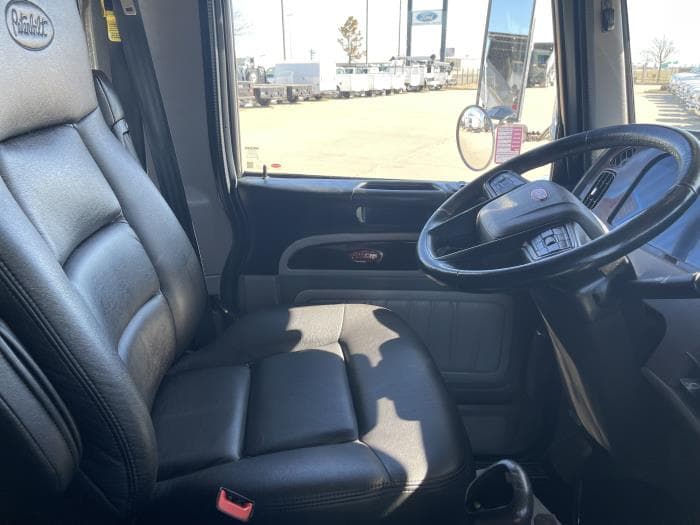 2024 Peterbilt 389 — photo 23