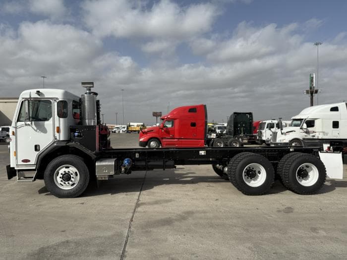 2025 Peterbilt 520 — photo 4