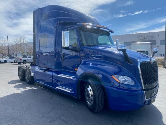 2026 International LT — photo 4