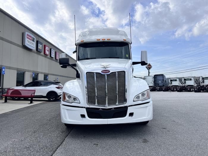 2022 Peterbilt 579 — photo 5