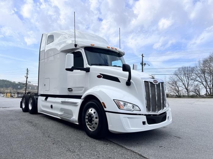 2022 Peterbilt 579 — photo 6