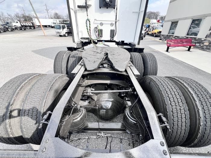 2022 Peterbilt 579 — photo 12
