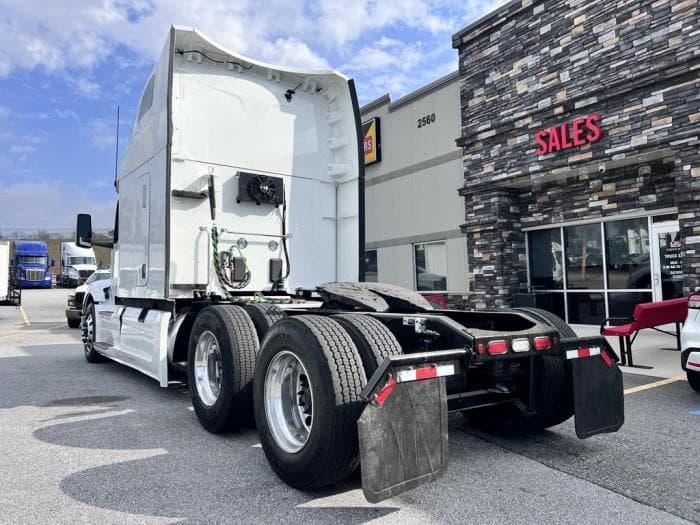 2022 Peterbilt 579 — photo 13