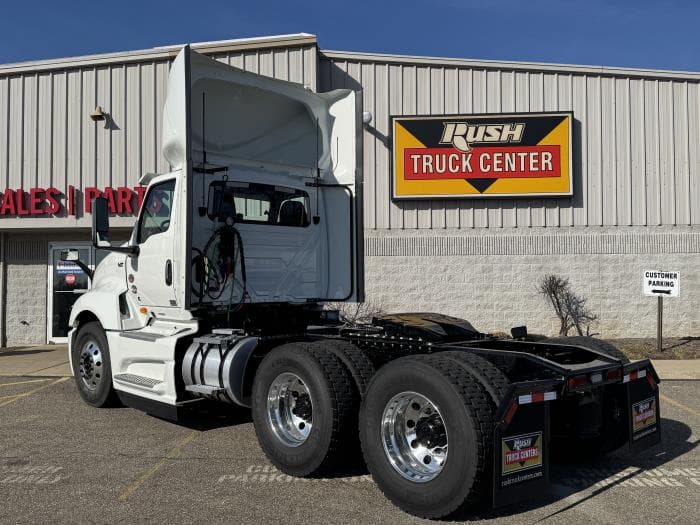 2026 International LT — photo 11