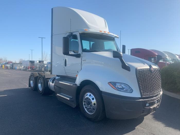 2026 International LT — photo 8