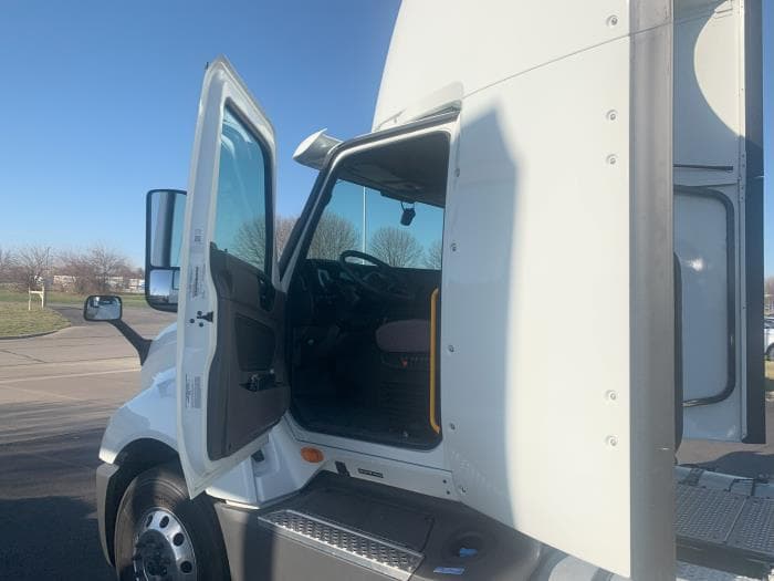 2026 International LT — photo 7