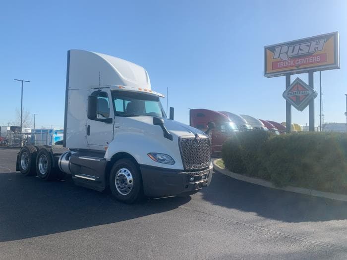 2026 International LT — photo 9