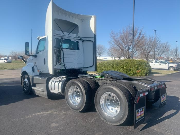 2026 International LT — photo 12