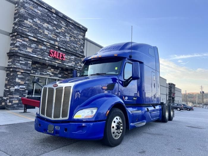 2022 Peterbilt 579 — photo 4