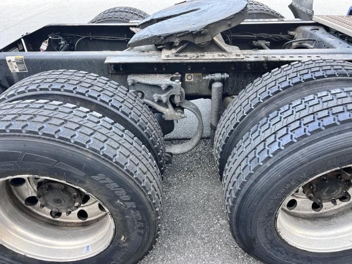 2022 Peterbilt 579 — photo 7