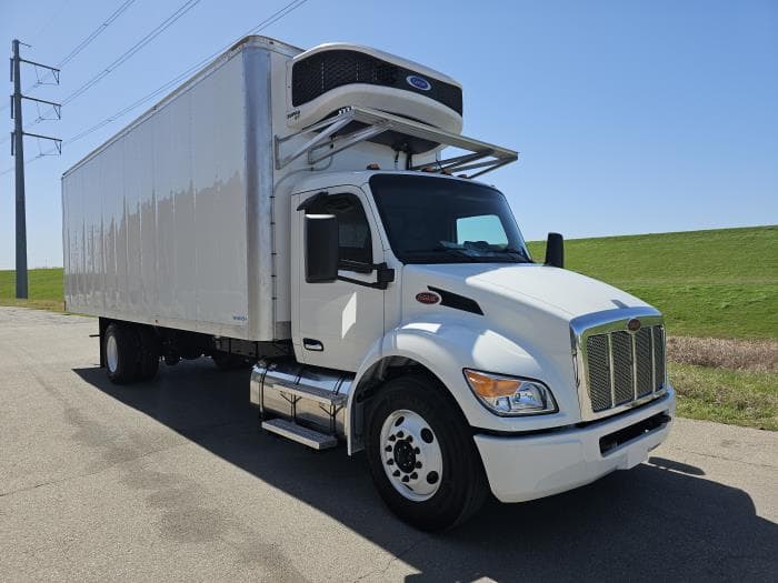 2025 Peterbilt 536 — photo 9