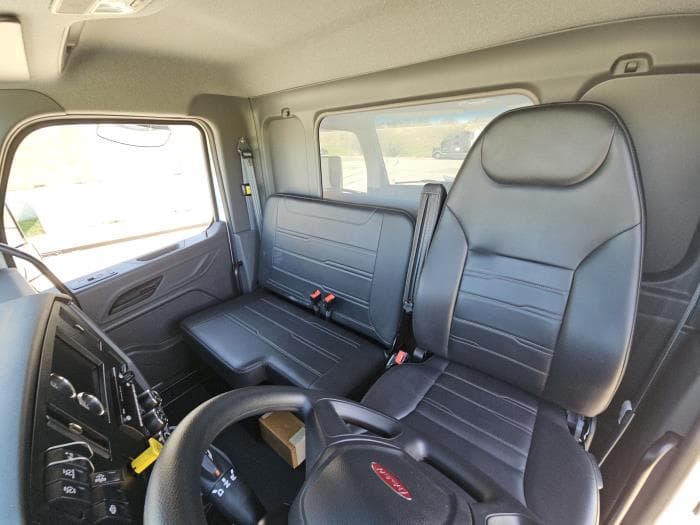 2025 Peterbilt 536 — photo 24