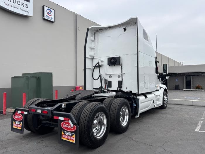 2022 Peterbilt 579 — photo 7