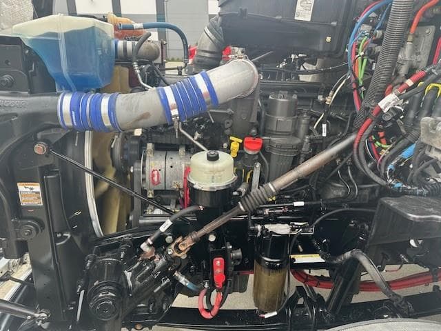 2020 Peterbilt 579 — photo 9