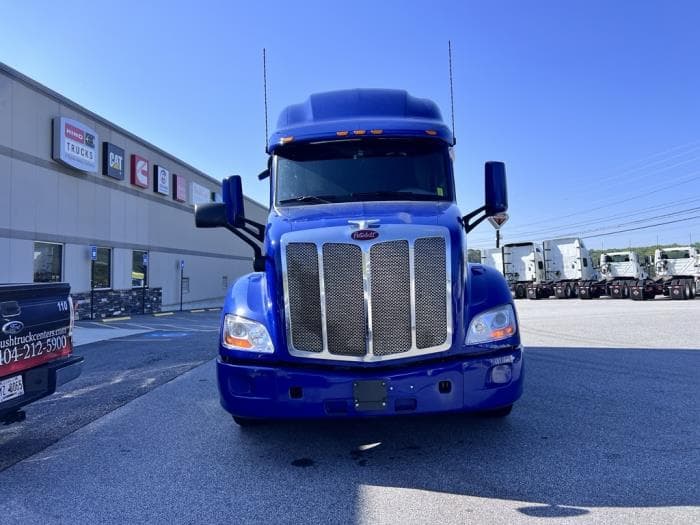 2022 Peterbilt 579 — photo 4